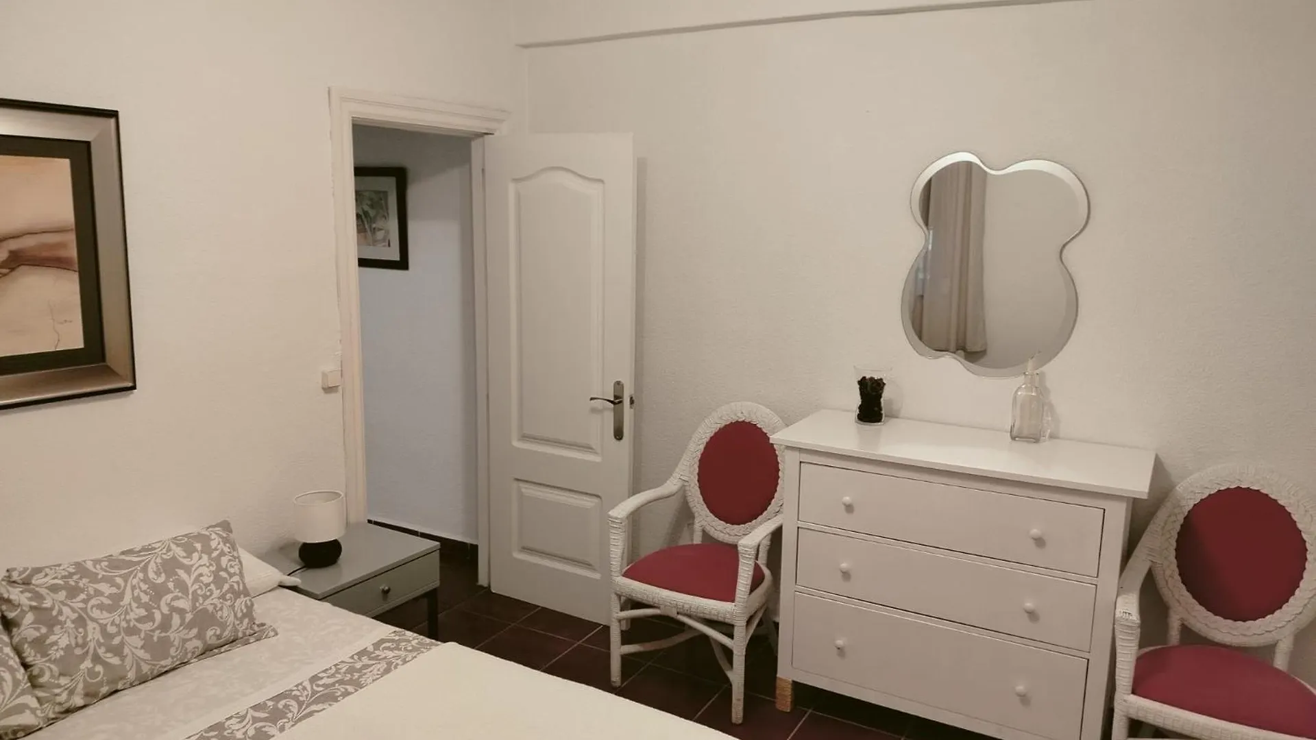 Fantastico Apartamento Con Piscina Comunitaria Junto Al Mar En マラガ 0*,